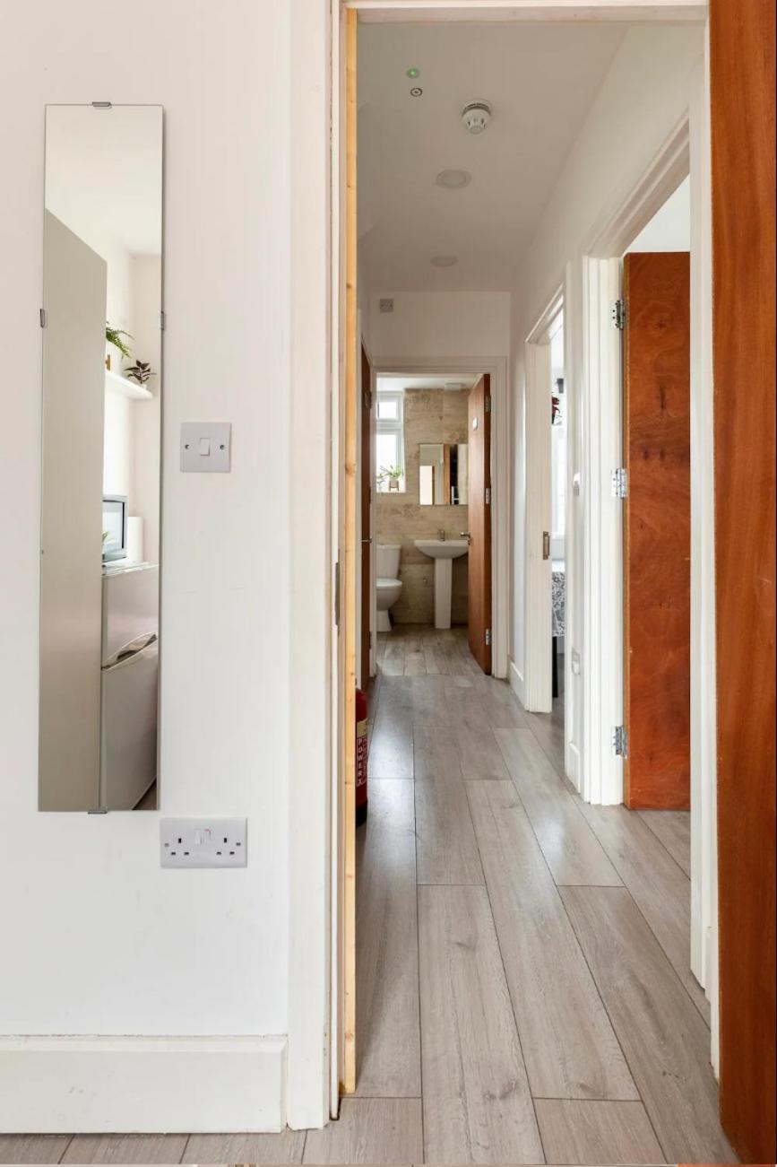 Double Room Edmonton Green, London N9 Exteriör bild